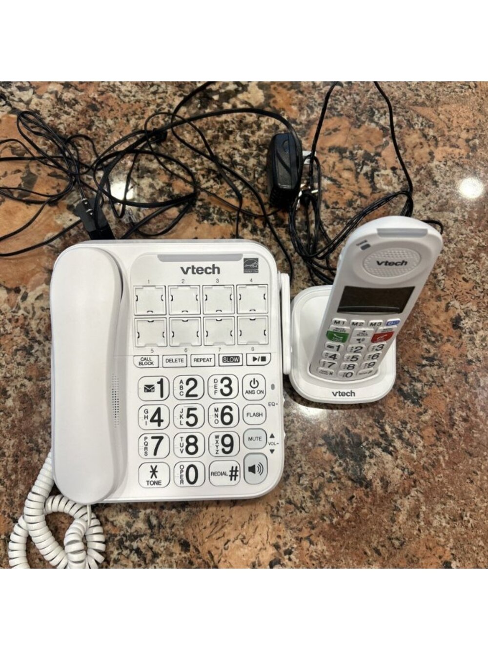 VTech SN5147 Amplified Corded/Cordless Senior Phone with Answering Machine, Used